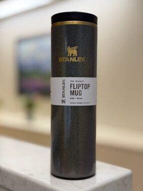 NIB Stanley Dark Gray Holographic Travel FlipTop Mug with Gold Logo
